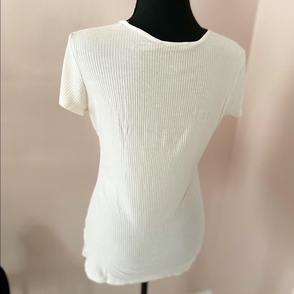 Off white T-shirt deep V - Picture 2 of 2